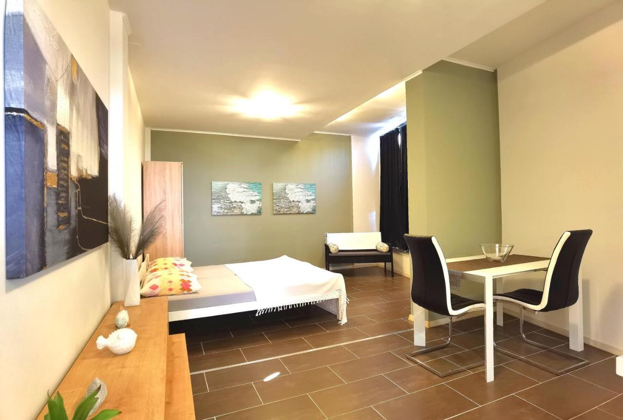 Apartments Ella Шибеник Экстерьер фото
