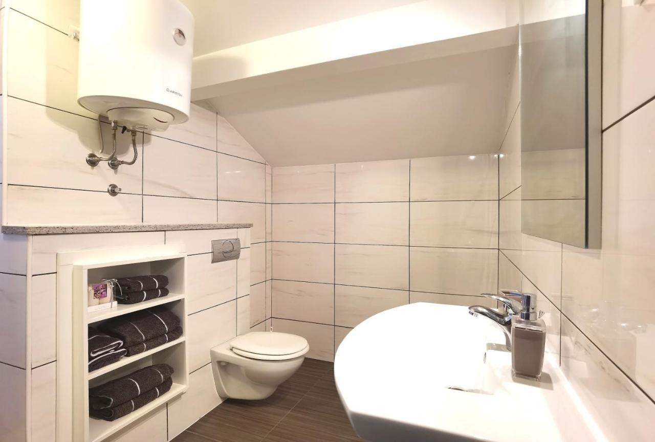 Apartments Ella Шибеник Экстерьер фото