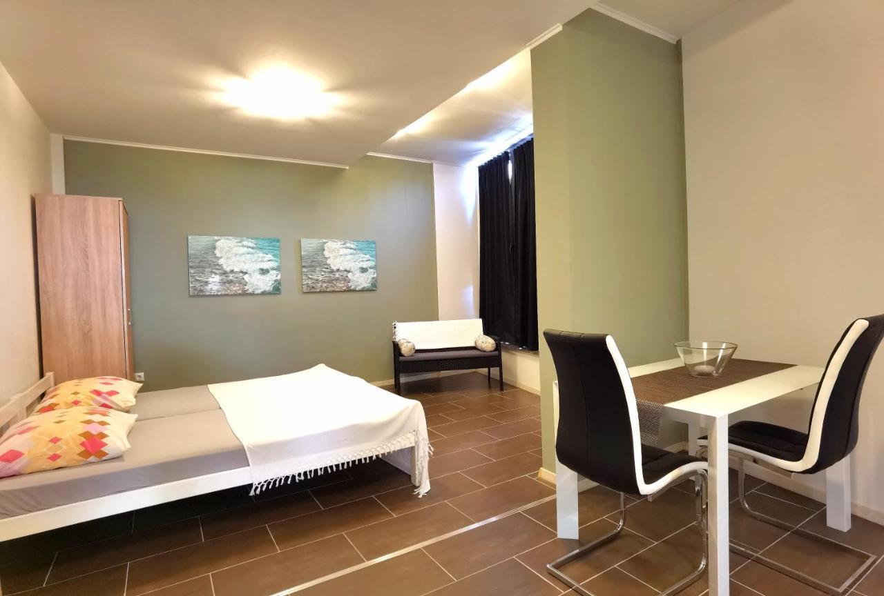 Apartments Ella Шибеник Экстерьер фото