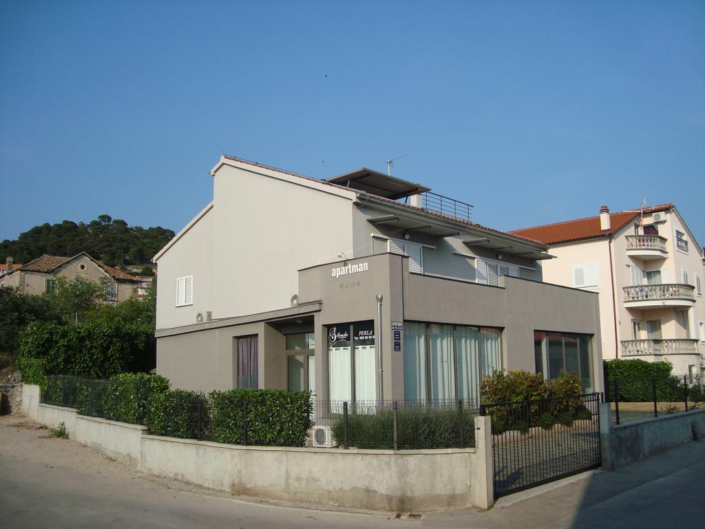 Apartments Ella Шибеник Экстерьер фото